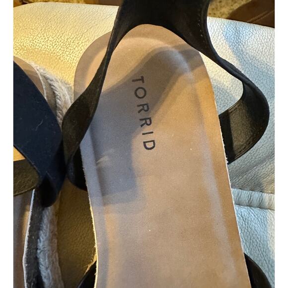 Torrid Black  Platform Sandals 10WW - Picture 8 of 8